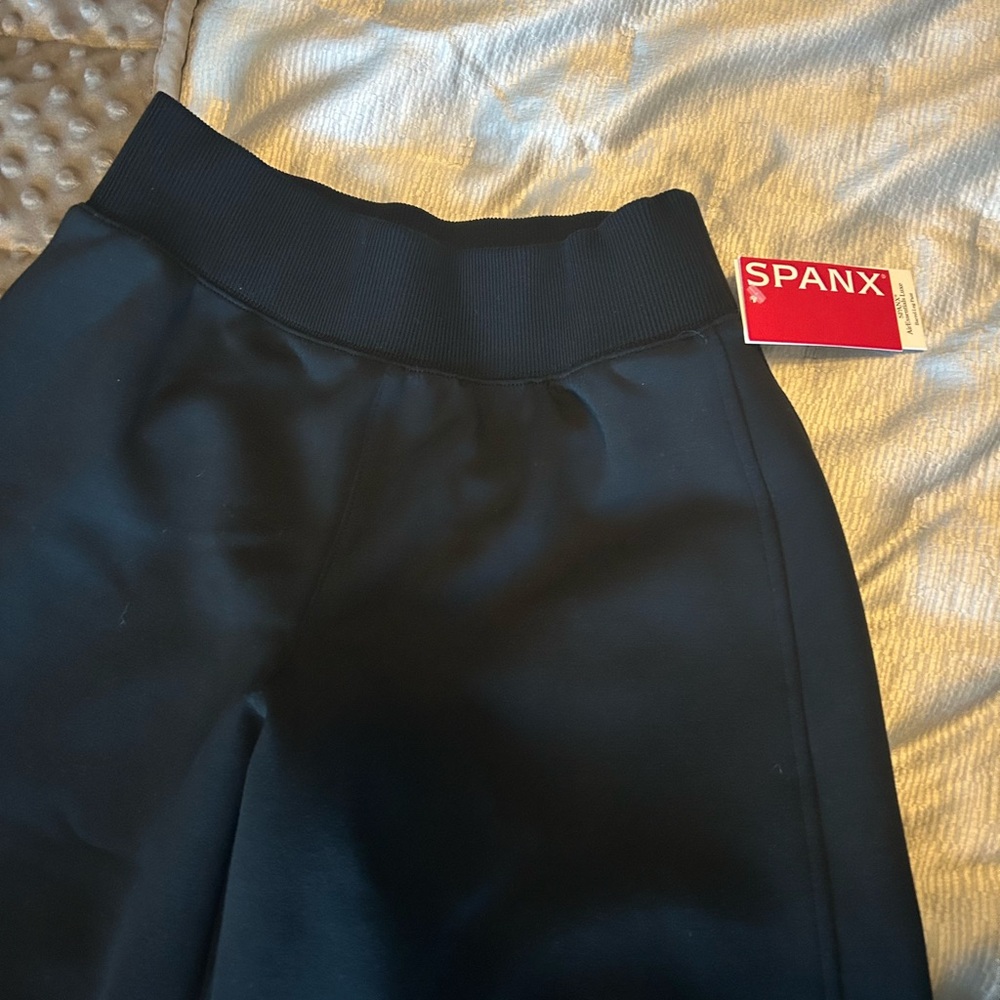 SPANX Air Essentials Women Black Barrel Leg Pants